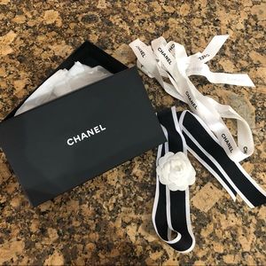 CHANEL Box n Ribbons